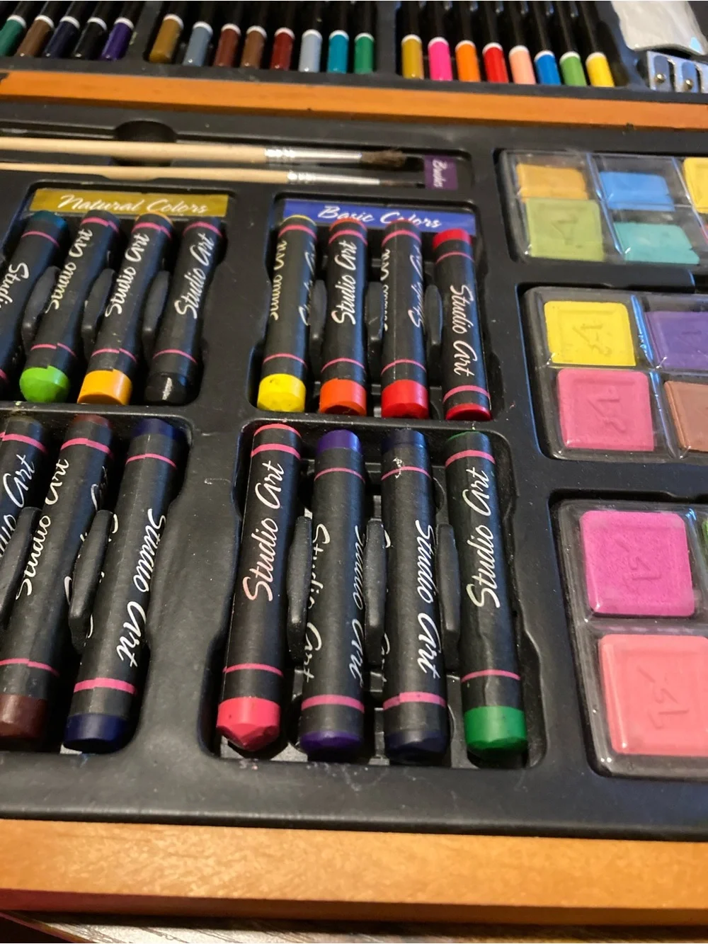 Darice Studio 71 deluxe art set